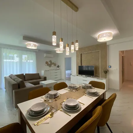 Lägenhet Sunshine Homes Luxury Zamárdi