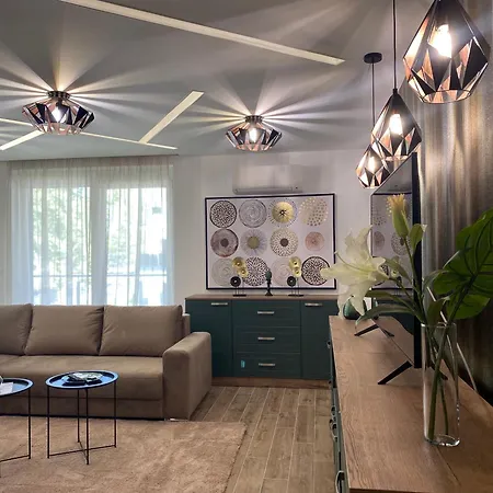 Sunshine Homes Luxury *